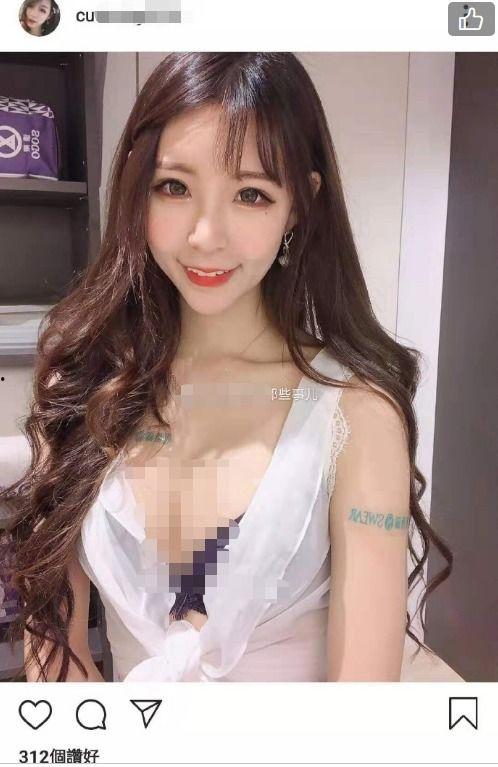 大胸网红演绎直播,性感与商业的完美融合